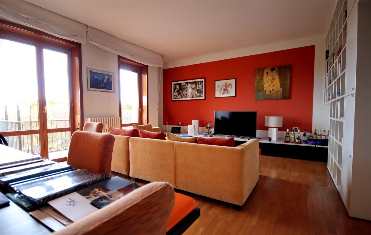 Monza Cazzaniga - splendido attico arredato con terrazzo