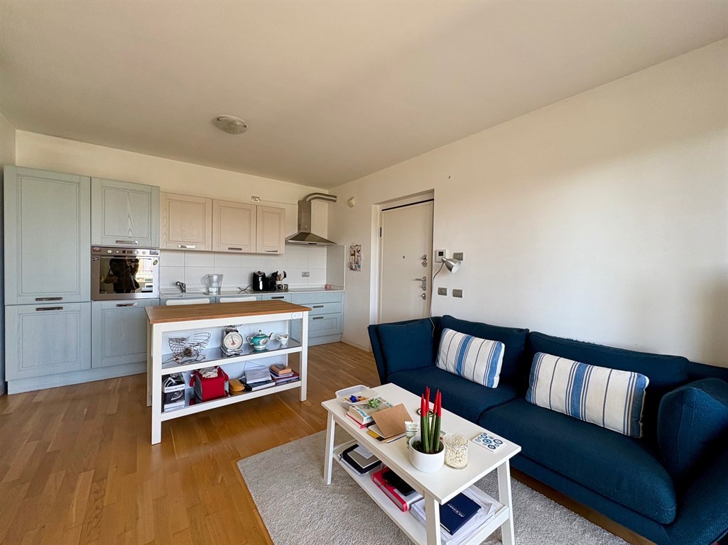 MONZA ZONA CEDERNA-BORSA RECENTE BILOCALE CON BOX